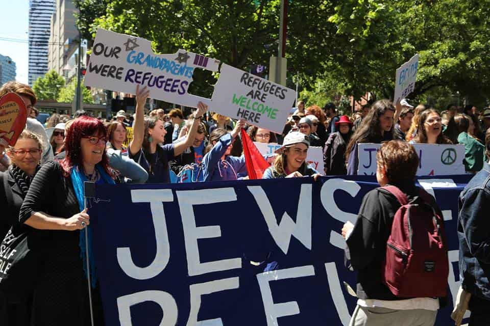 Jewish orgs condemn refugee policy